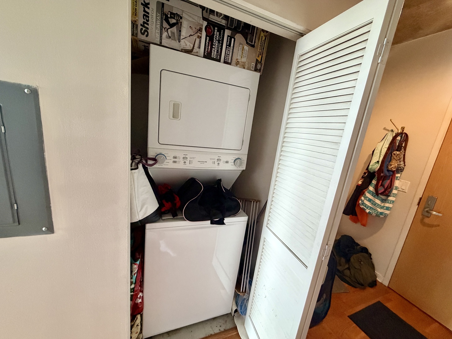 611 S Wells Street Unit: 2302