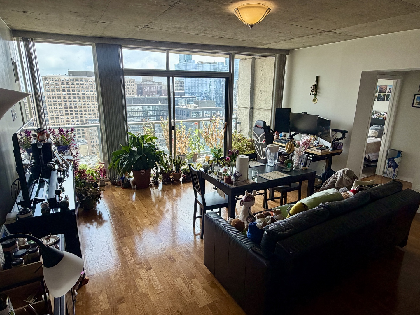 611 S Wells Street Unit: 2302