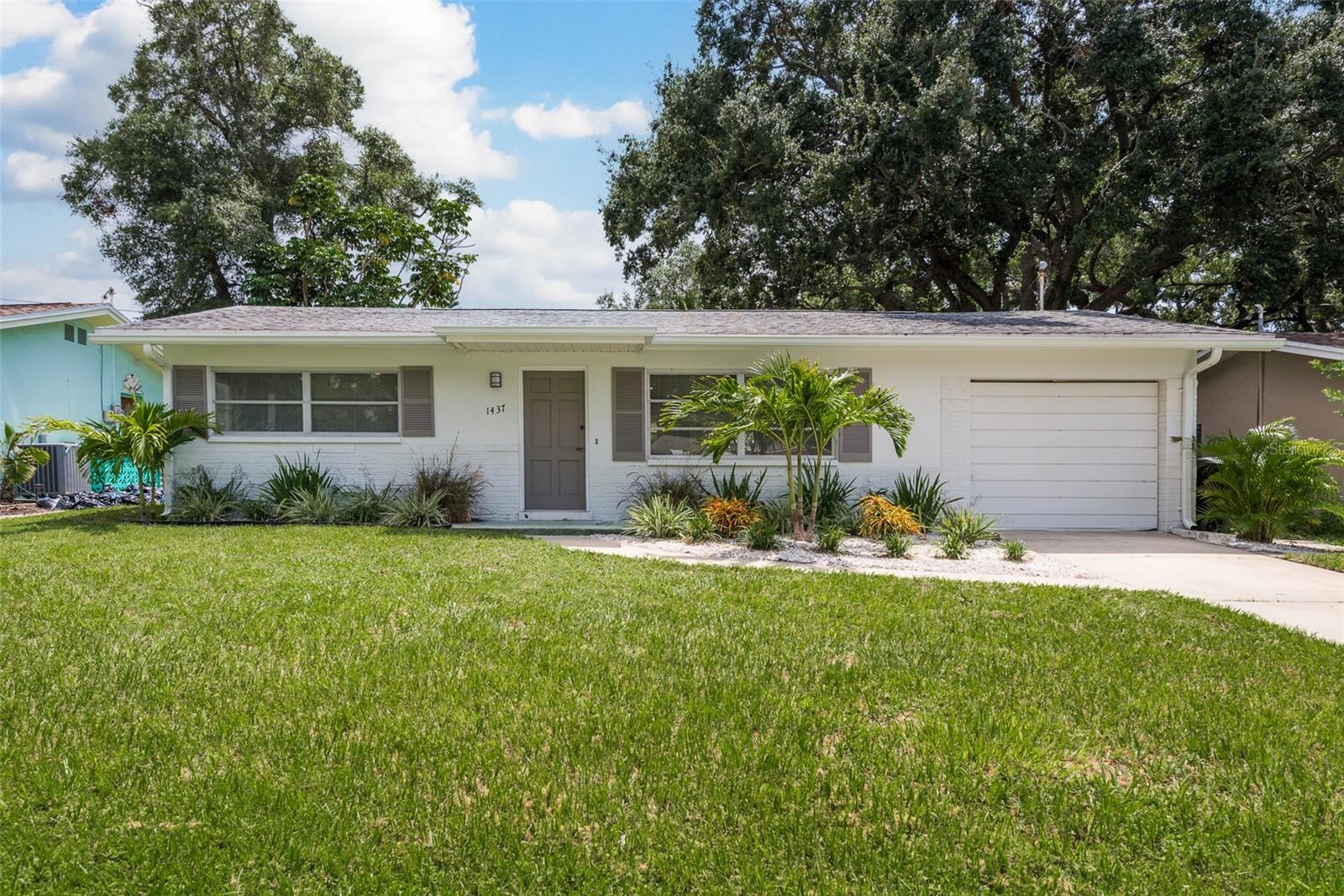 1437 SPRING LN