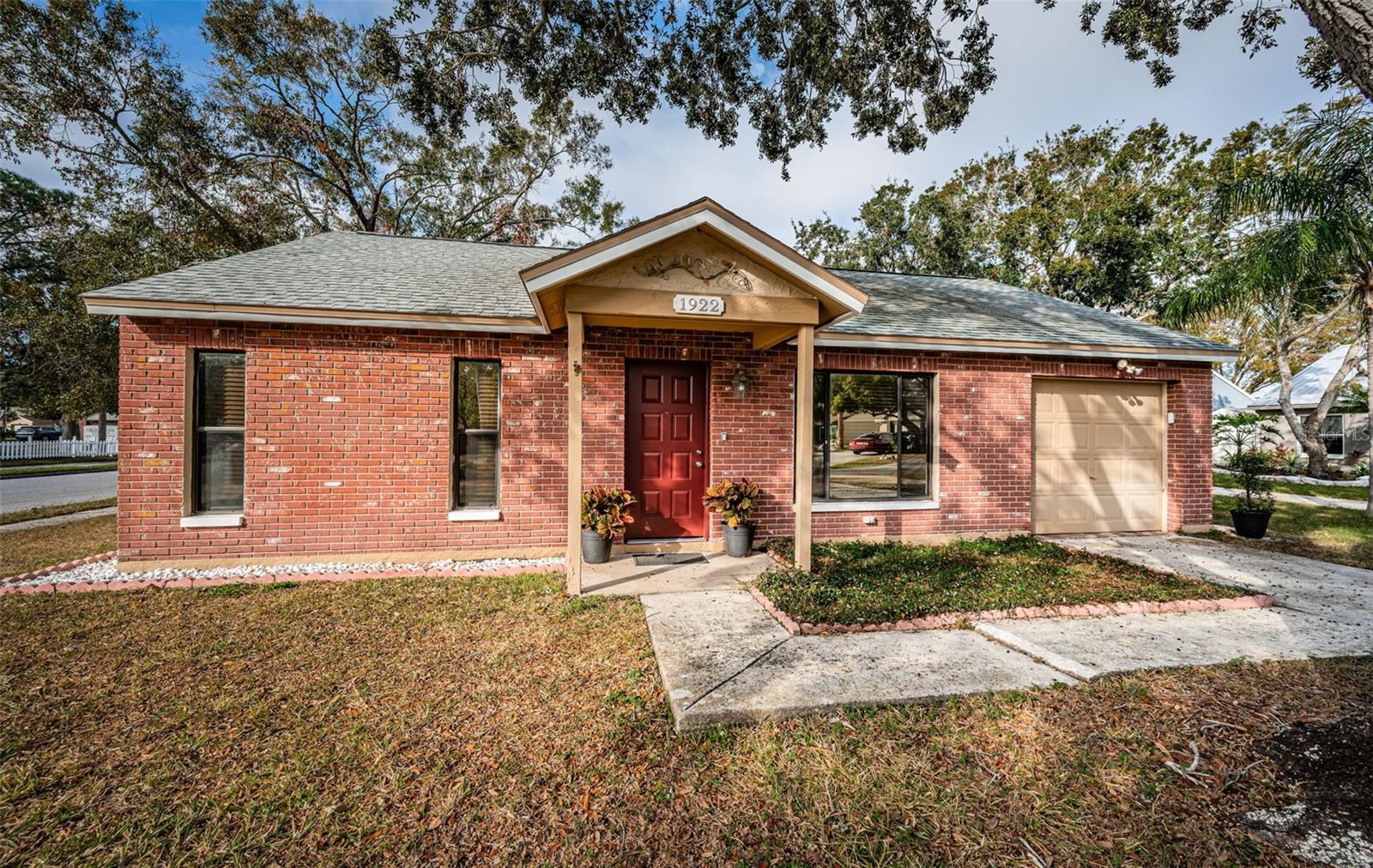 1922 SHEFFIELD CT