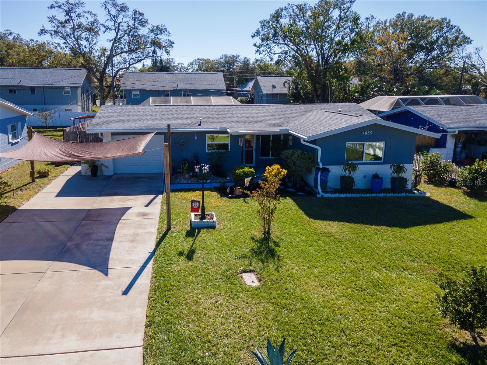 1955 ASHLAND DR