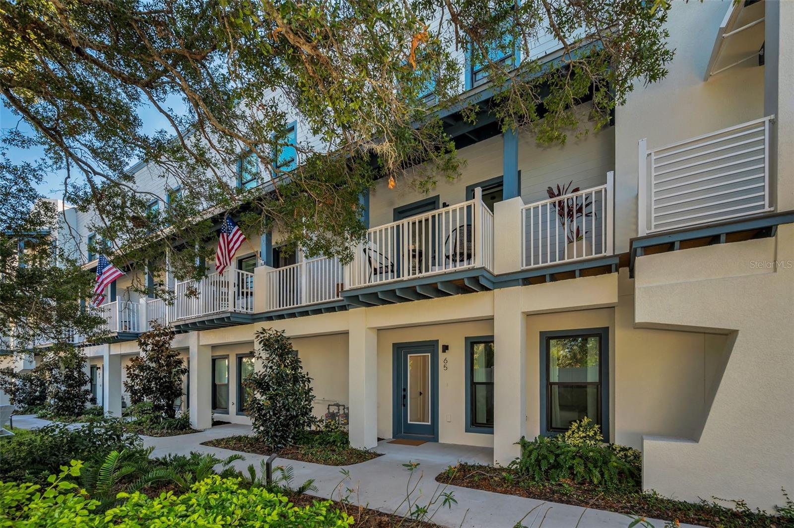 946 HIGHLAND AVE #65