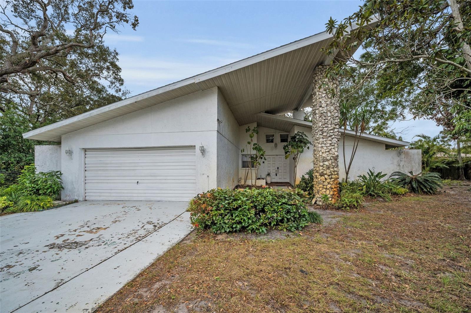 419 WAYFARER CT