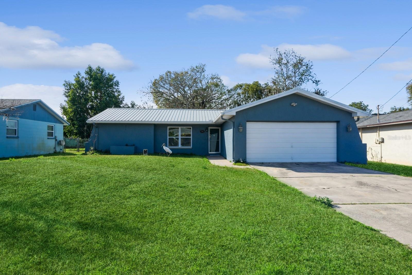 7353 KNOLL DR