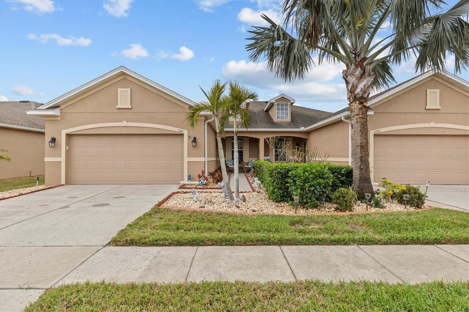 2240 PARROT FISH DR