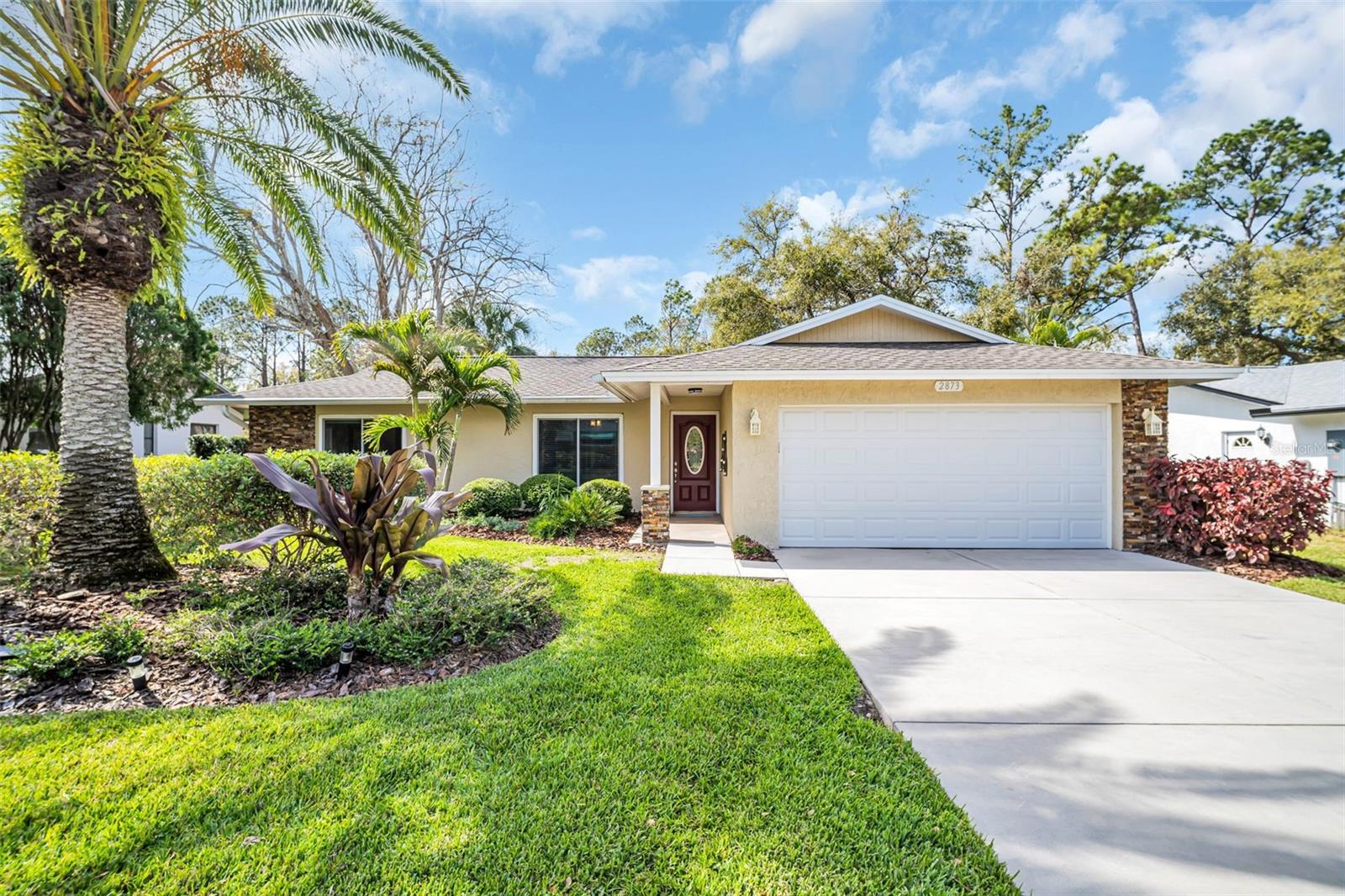2873 DOONE CIR