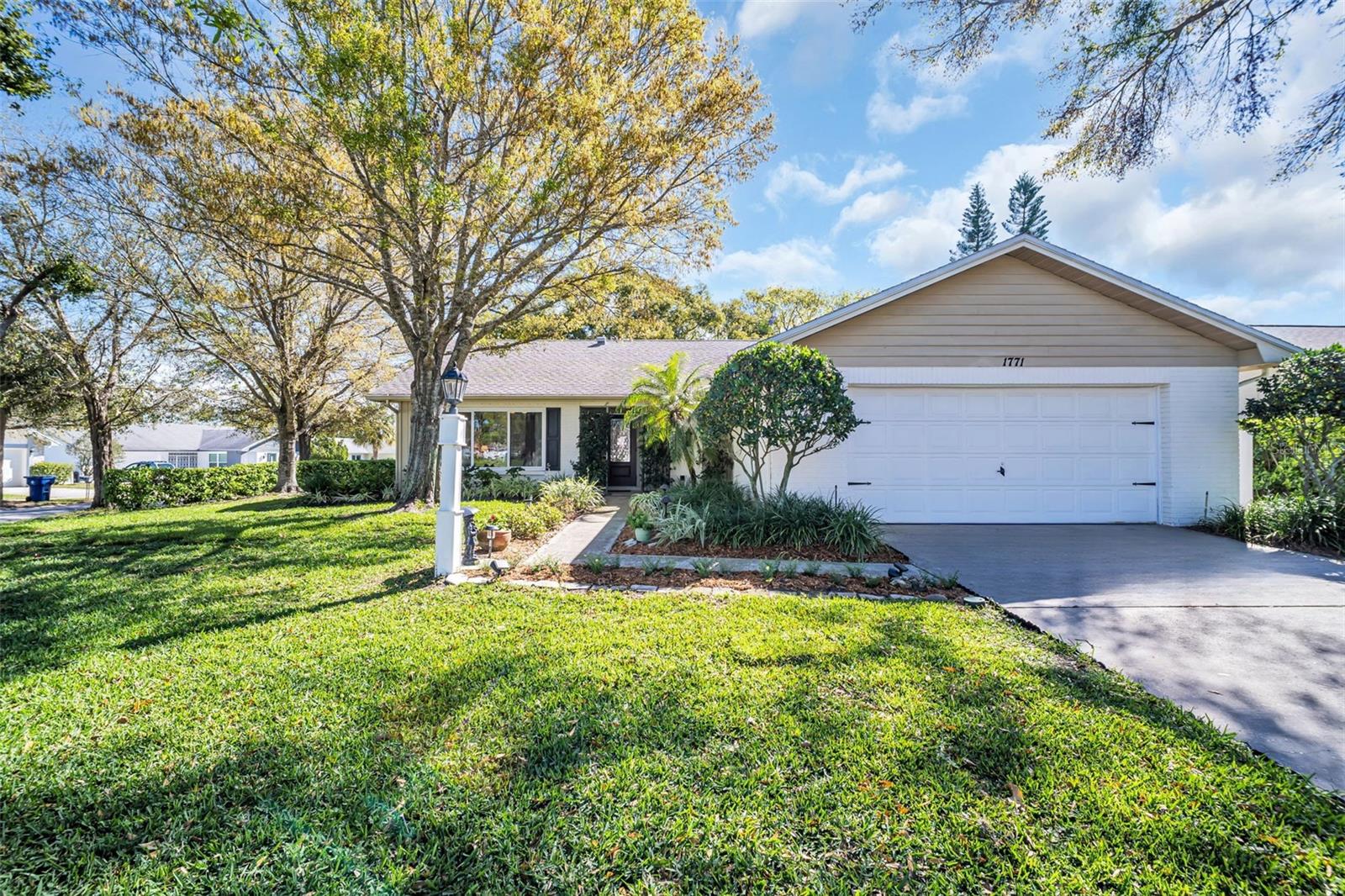 1771 MACDONNELL DR