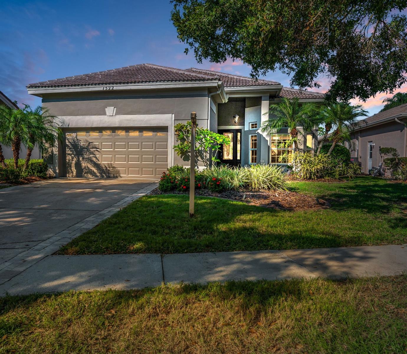 1522 RIVERDALE DR