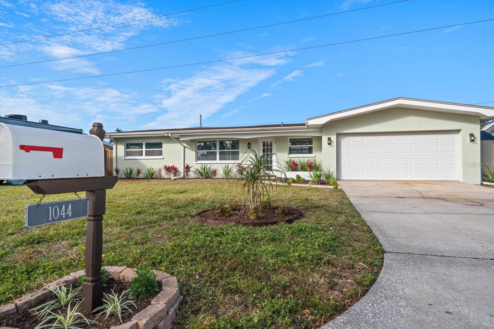 1044 PORTER DR