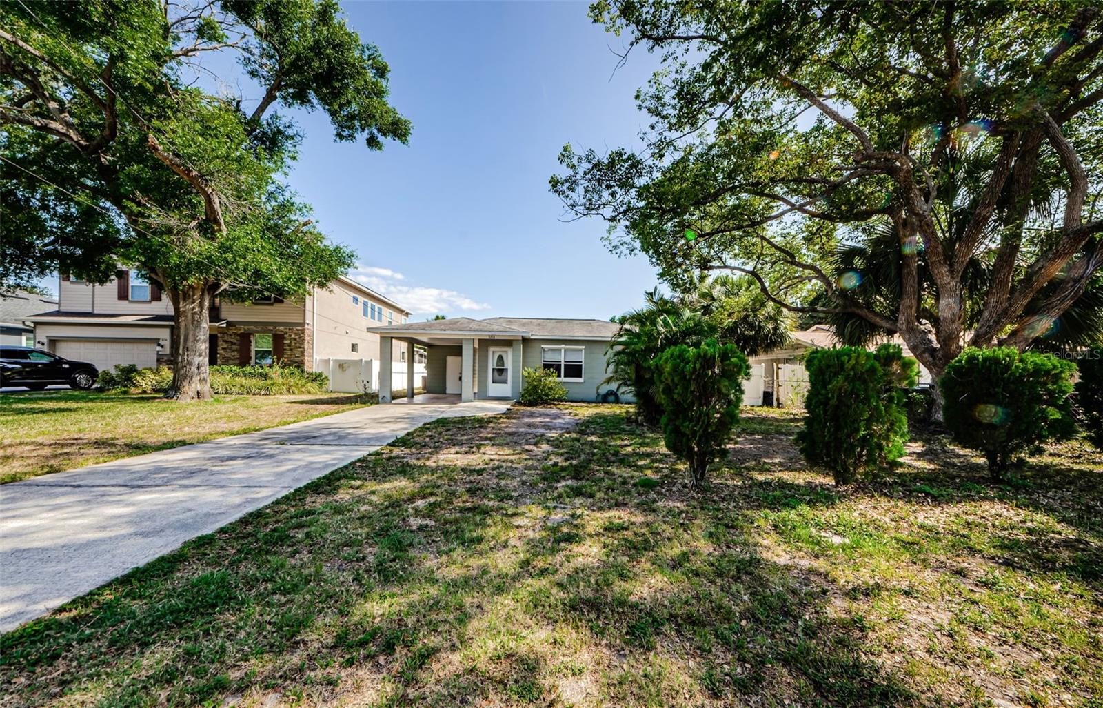 3216 W PAXTON AVE