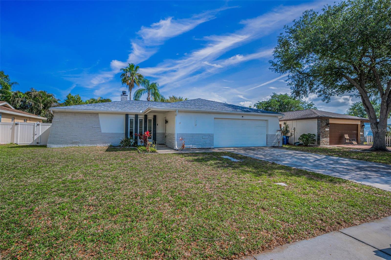 1710 HIBISCUS CIR N
