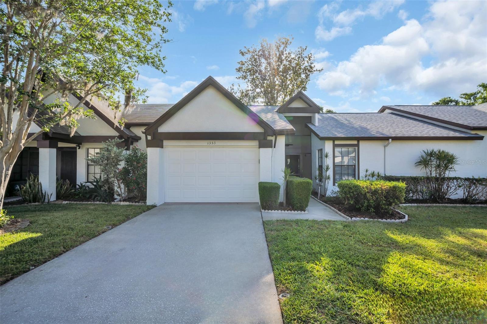 1353 CAMELOT CT