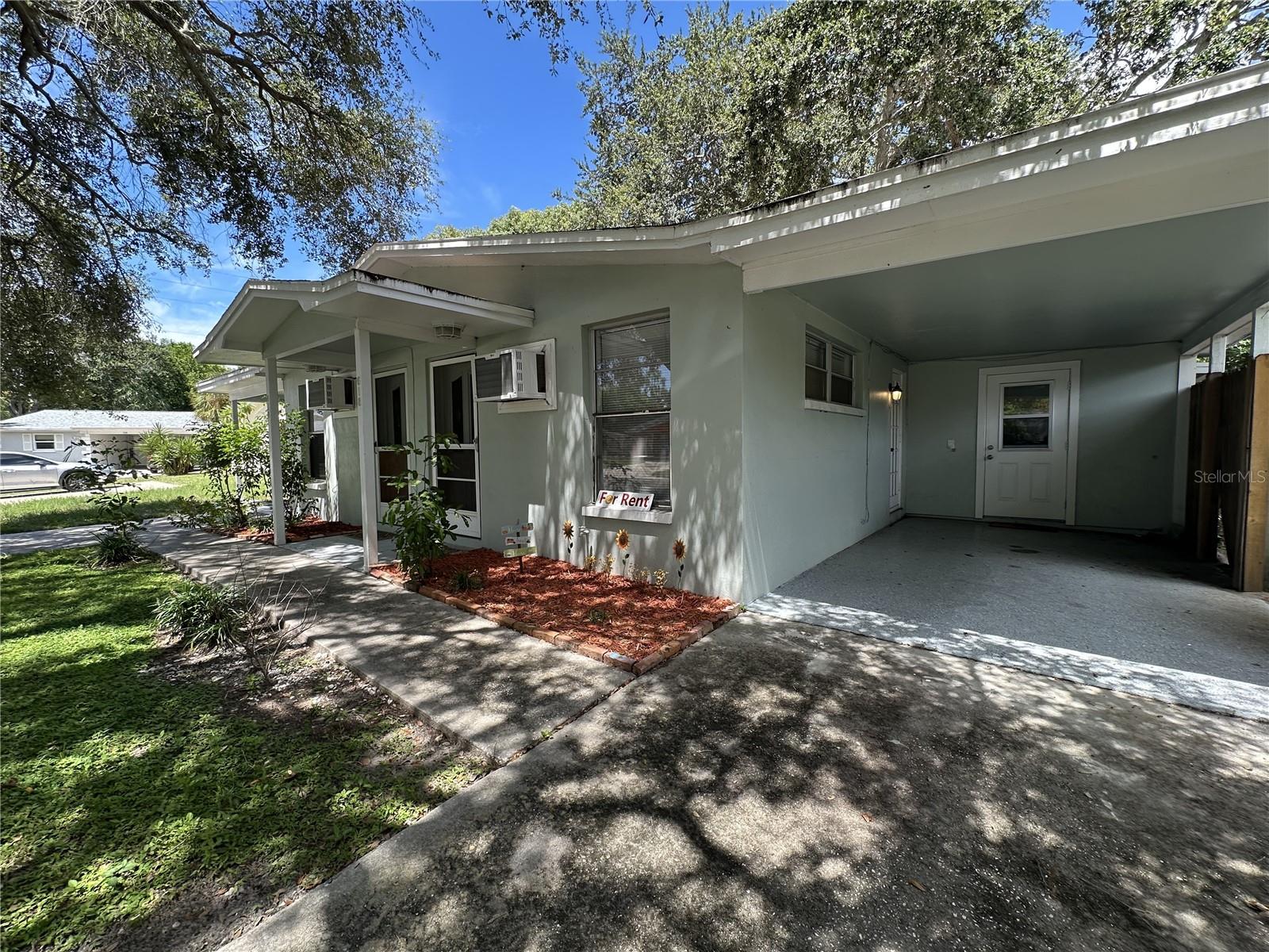 618 DOGWOOD CT