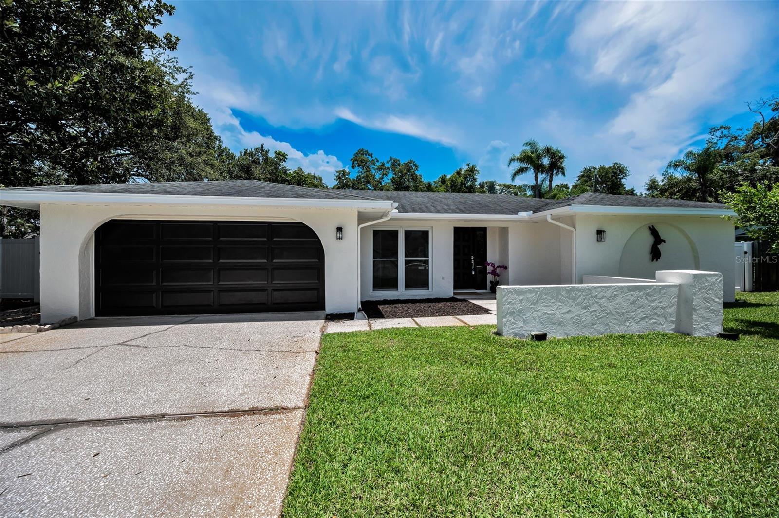 3411 GLOSSY IBIS CT