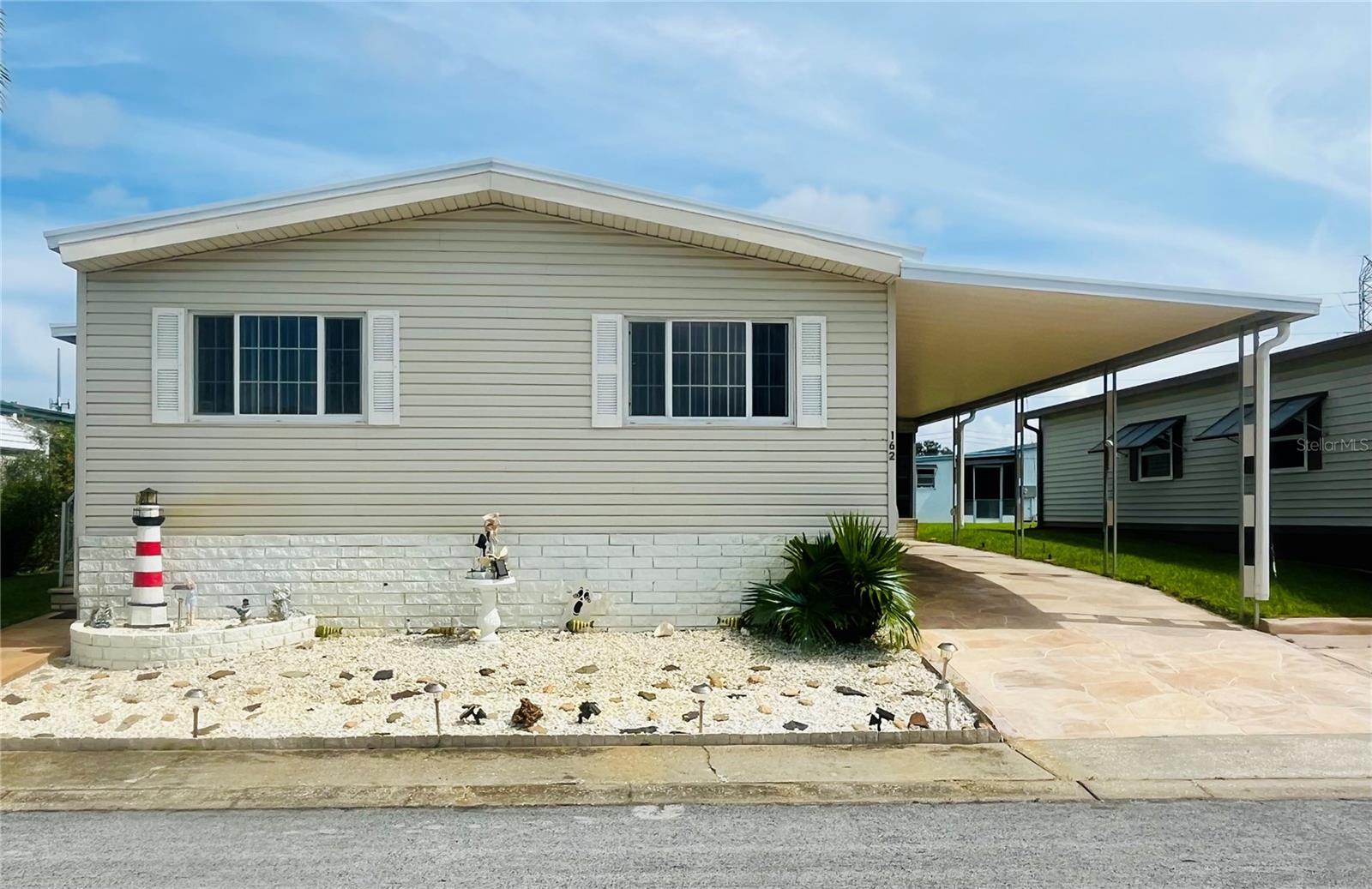 162 HICKORY GATE DR