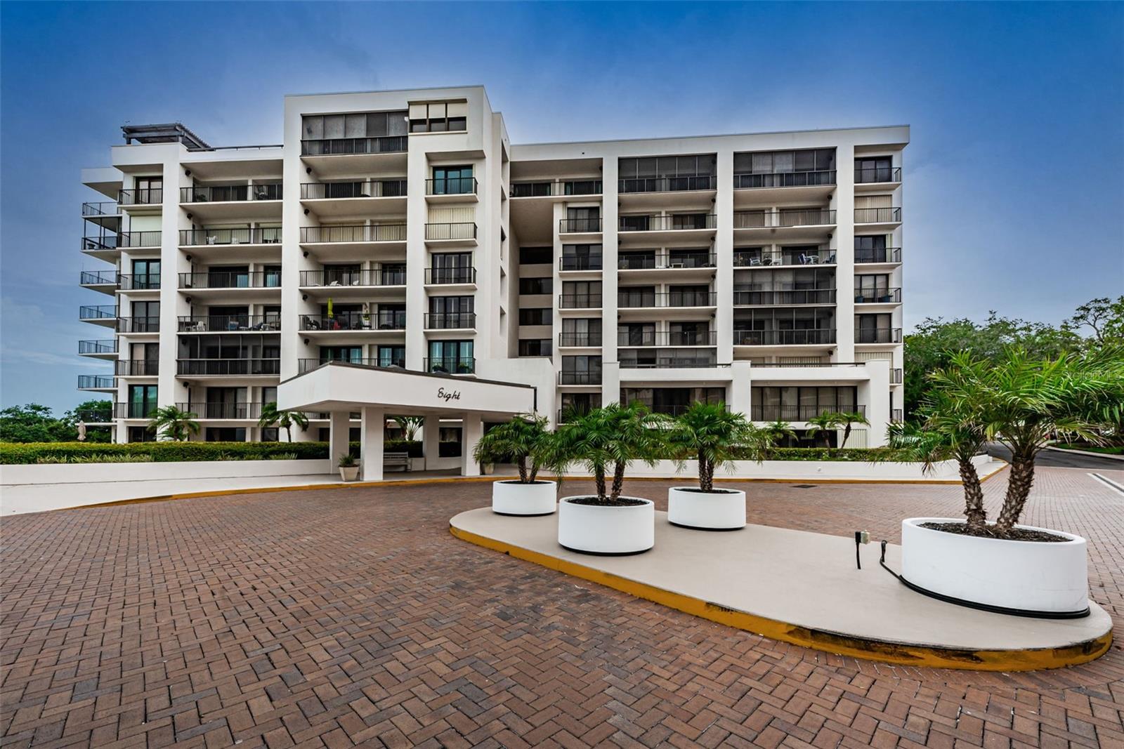 8 BELLEVIEW BLVD #601