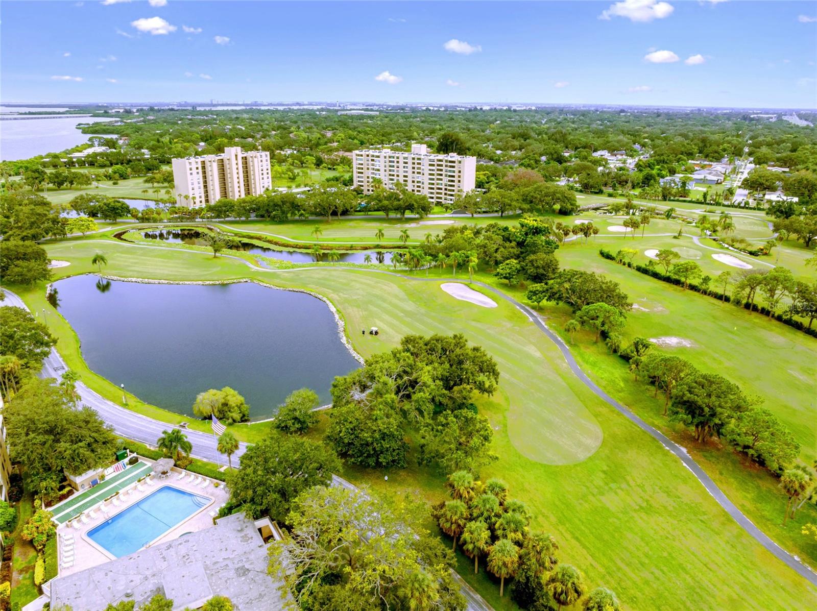 2617 COVE CAY DR #711
