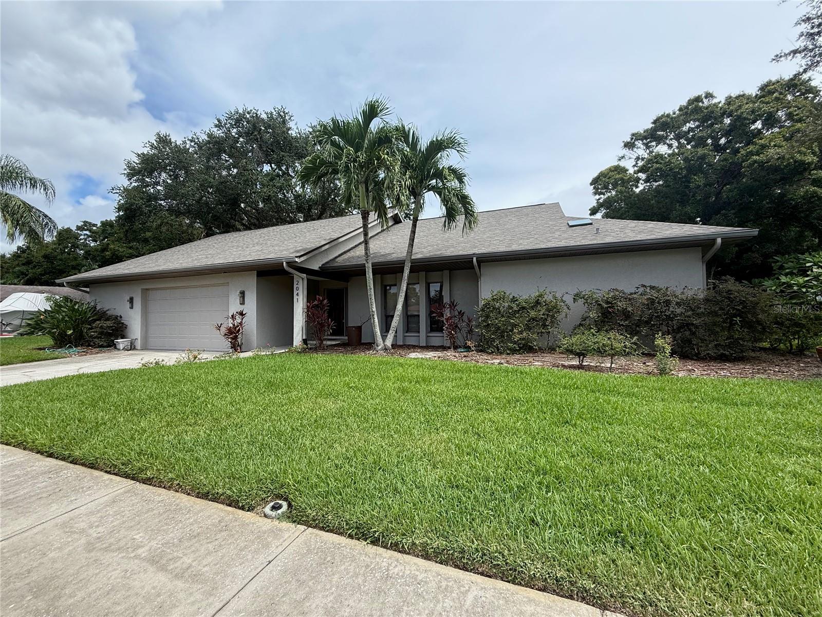 2041 ASHBURY DR