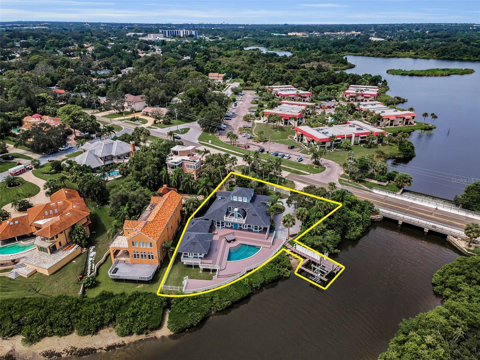 1100 S BAYSHORE BLVD