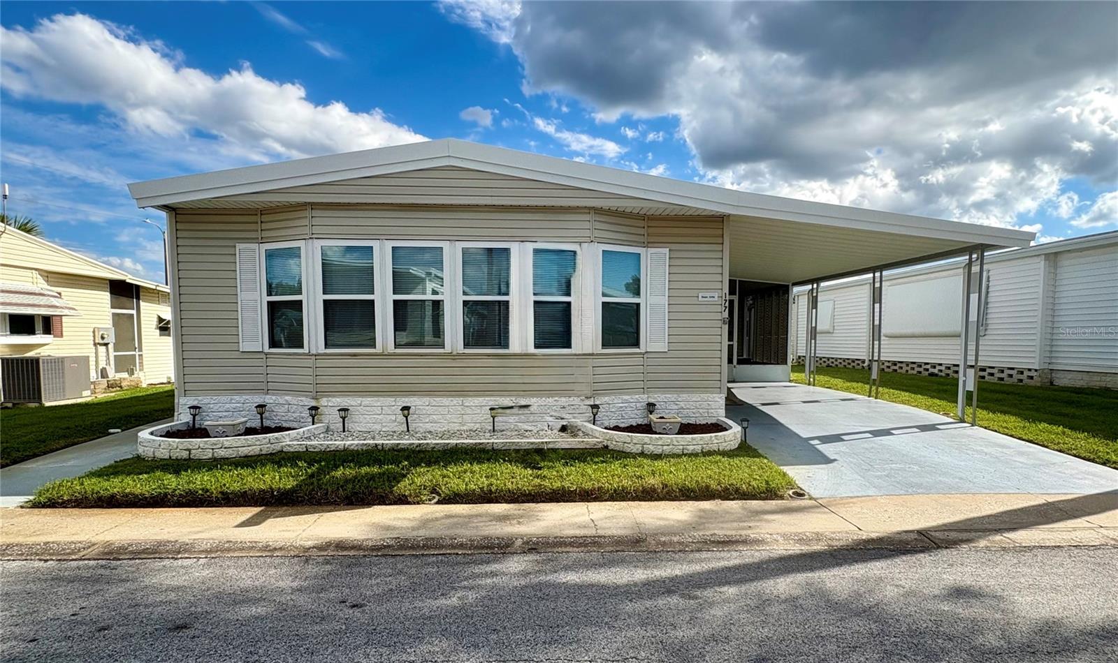 177 HICKORY GATE DR