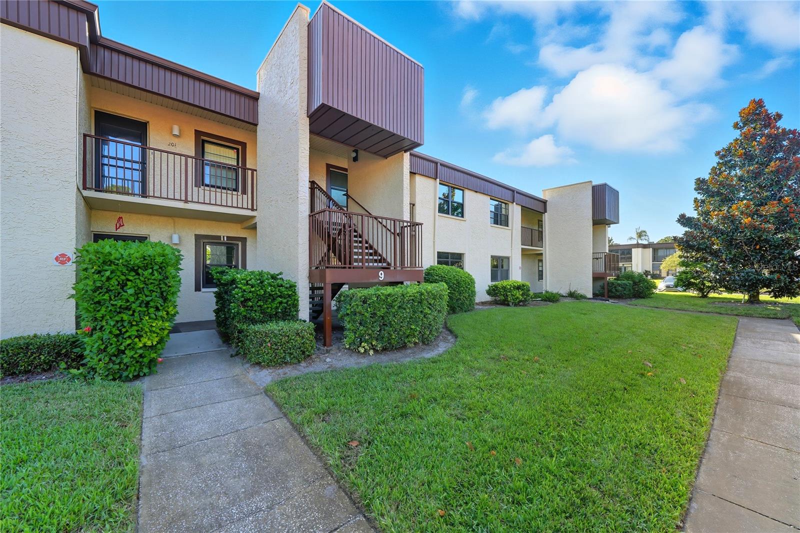 2400 WINDING CREEK BLVD #9-202
