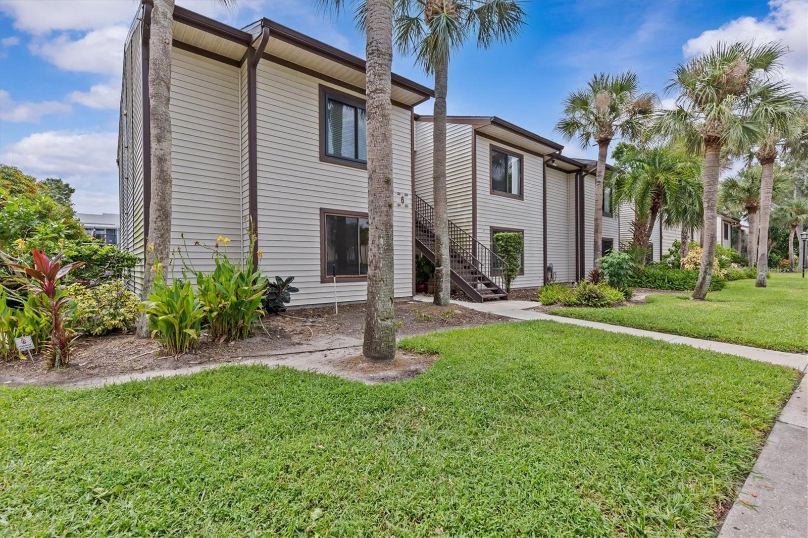 388 MOORINGS COVE DR #6E