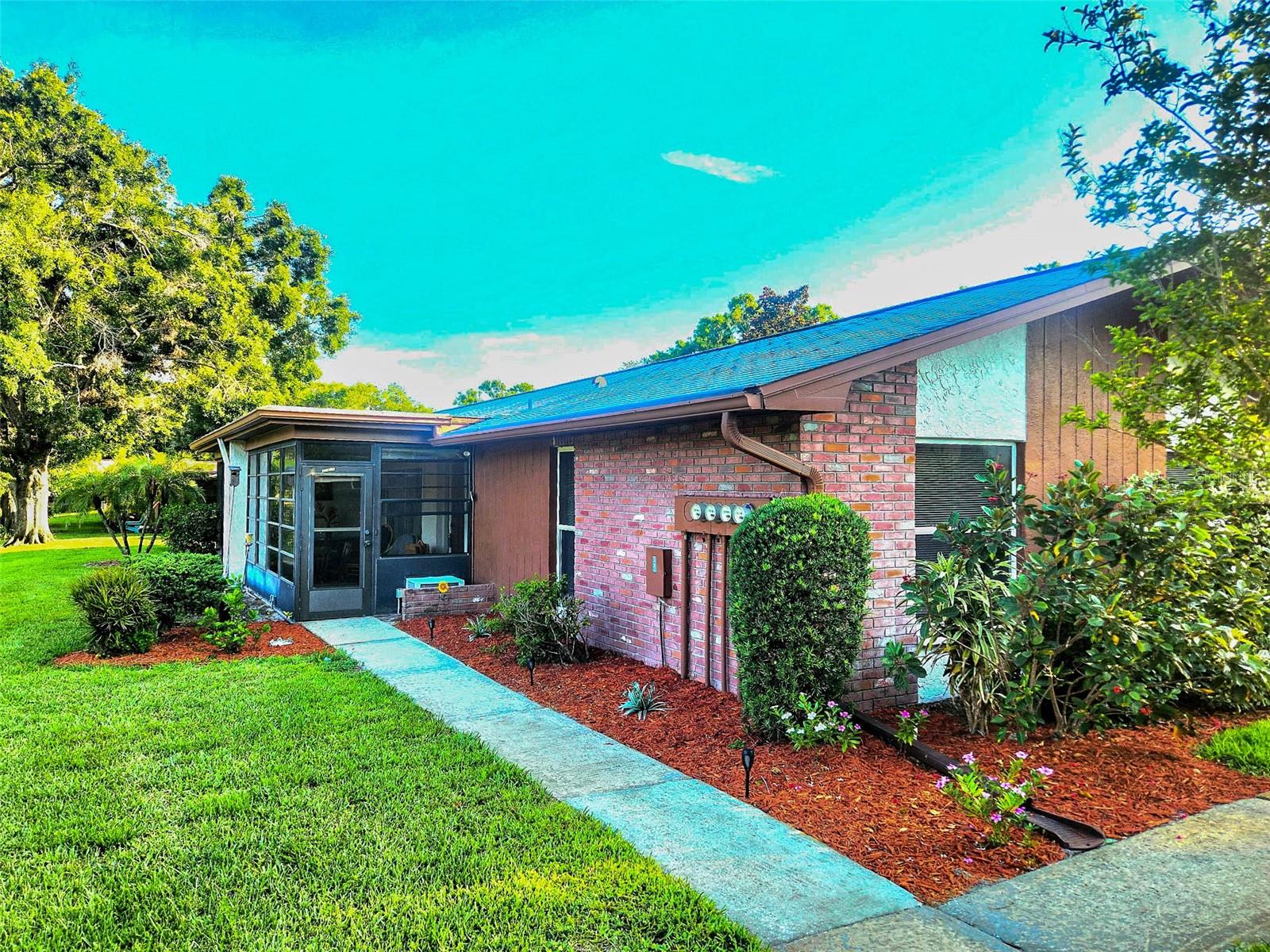 2241 SHELLY DR #D
