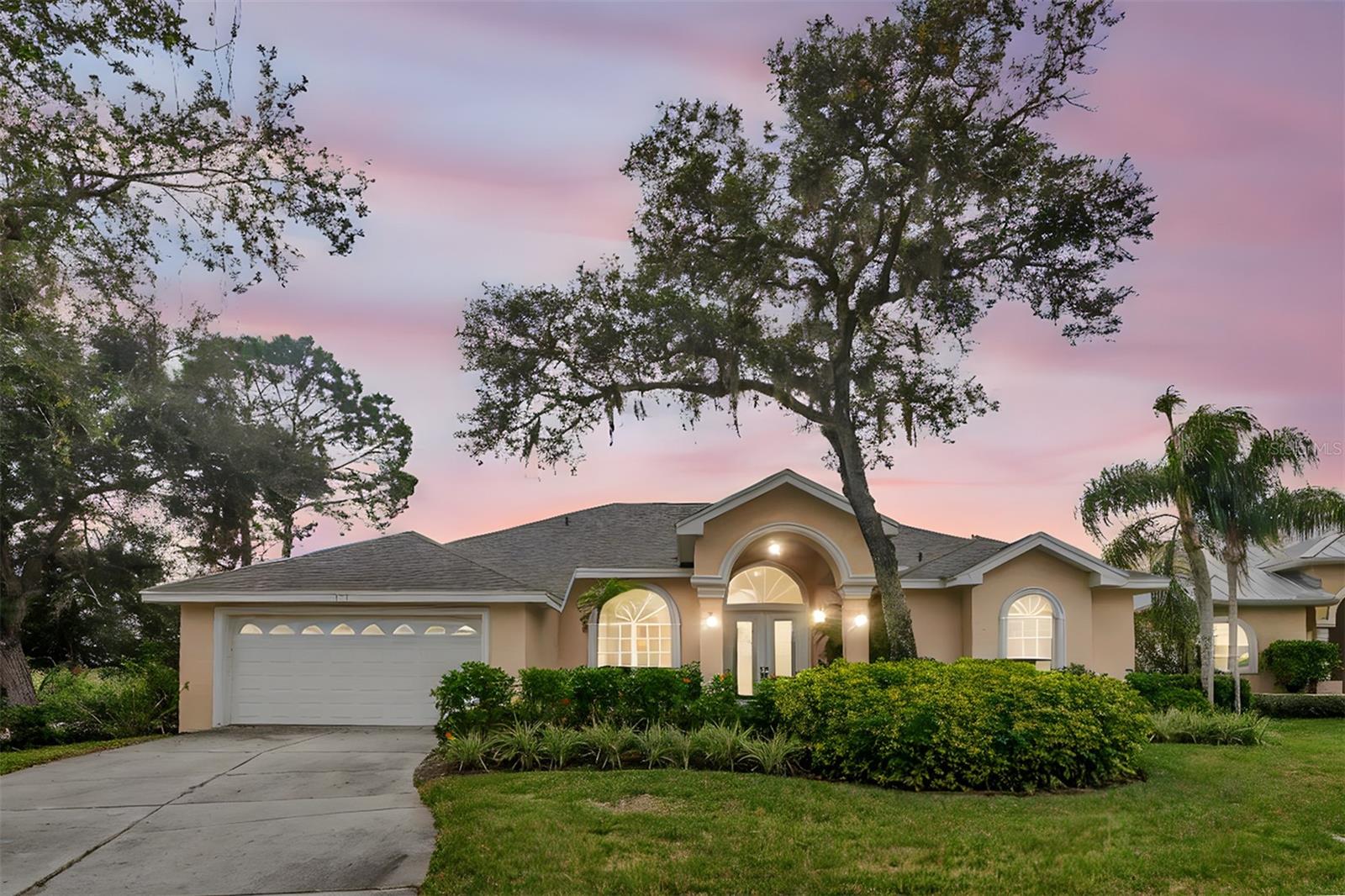 731 WATERSIDE CT