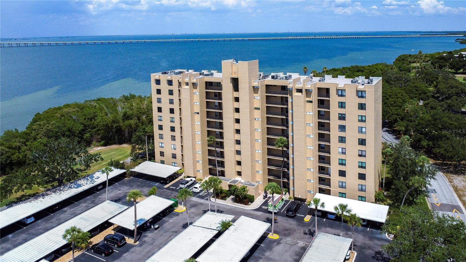 2616 COVE CAY DR #506