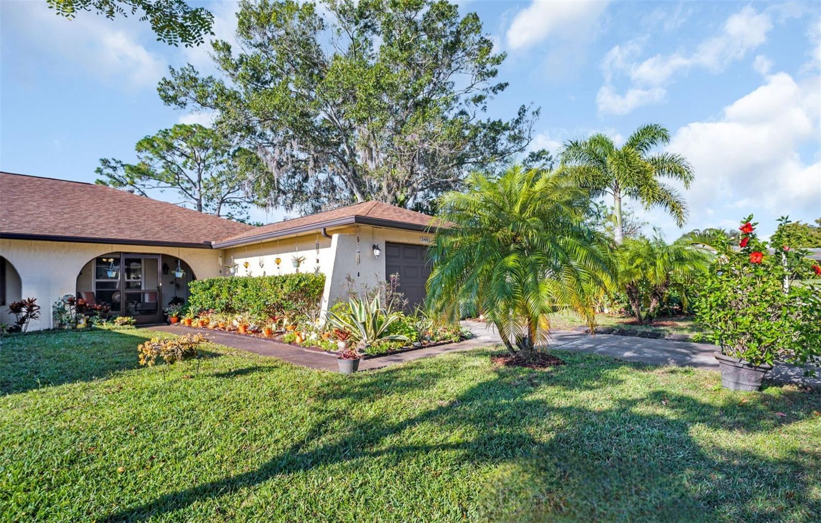 3481 MACLAREN DR