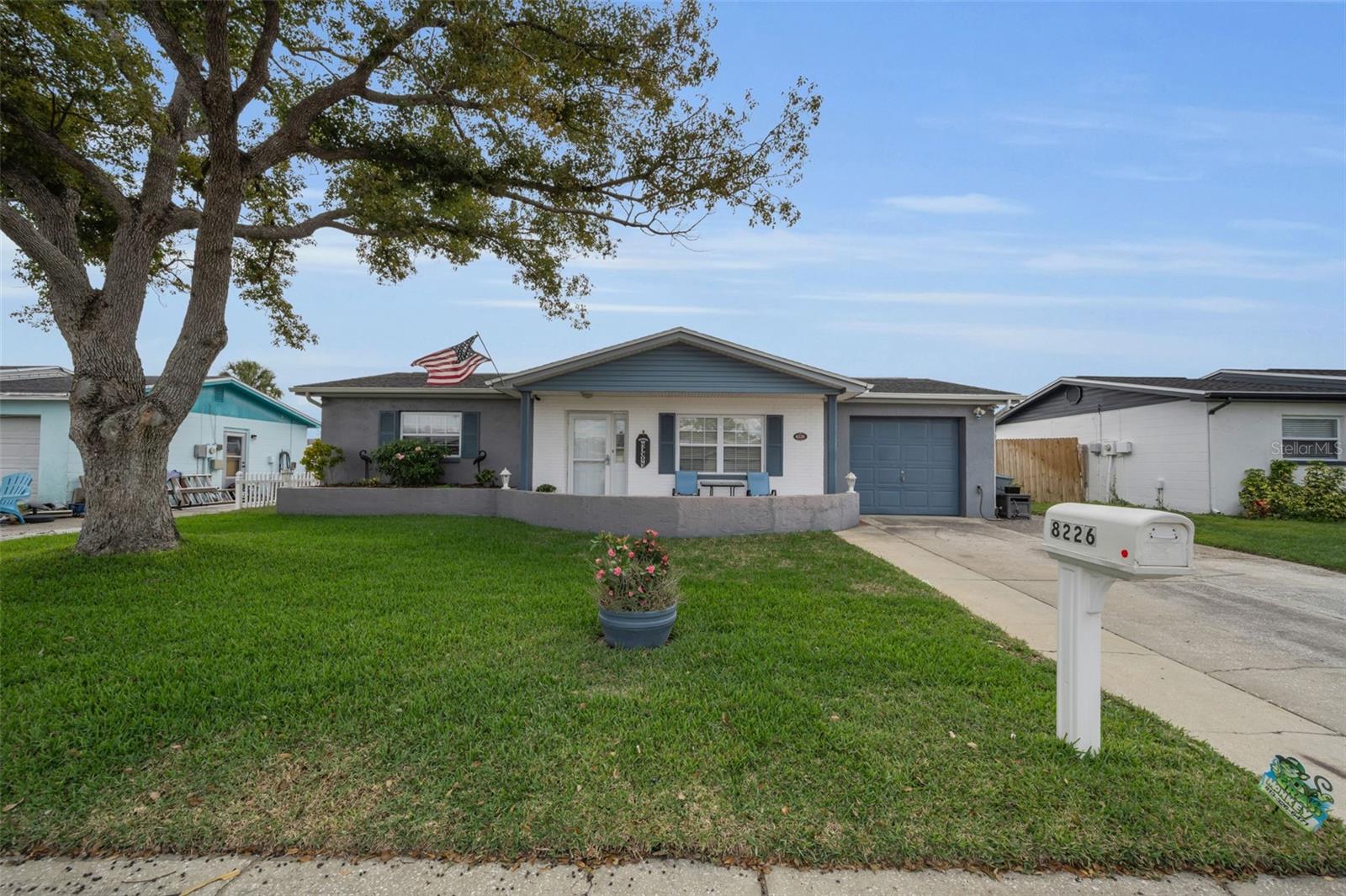 8226 PENWOOD DR