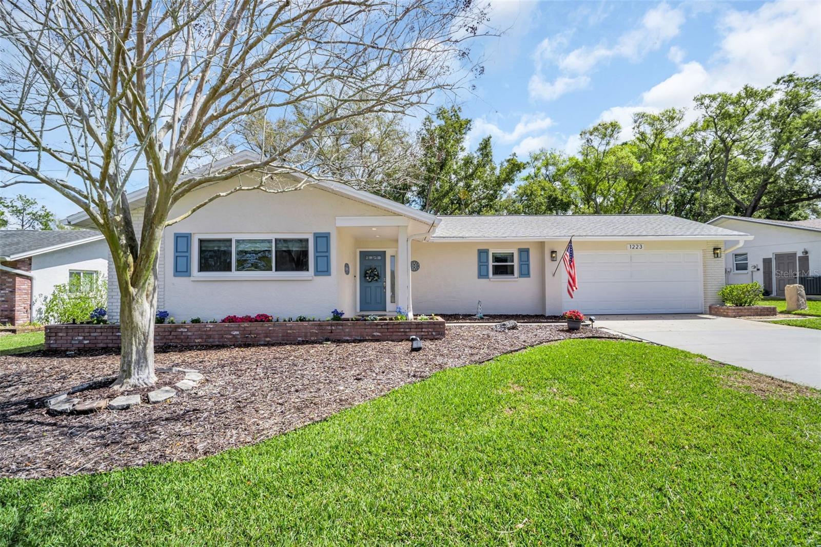 1223 TIMBERBROOKE DR