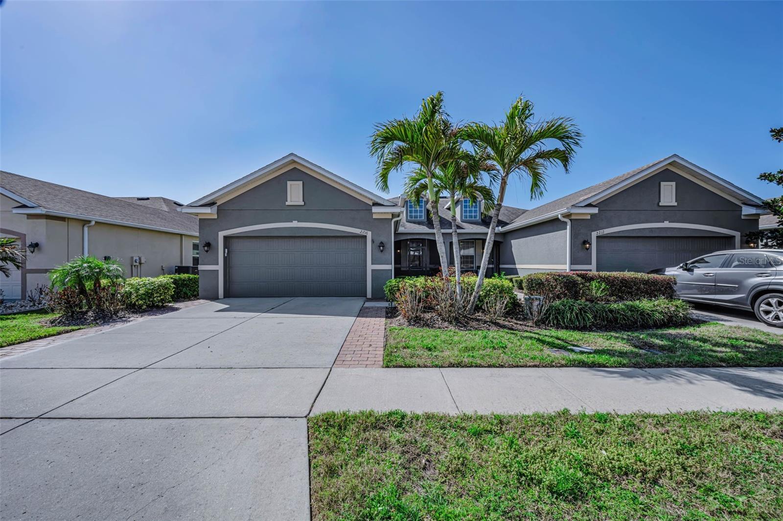 2216 PARROT FISH DR