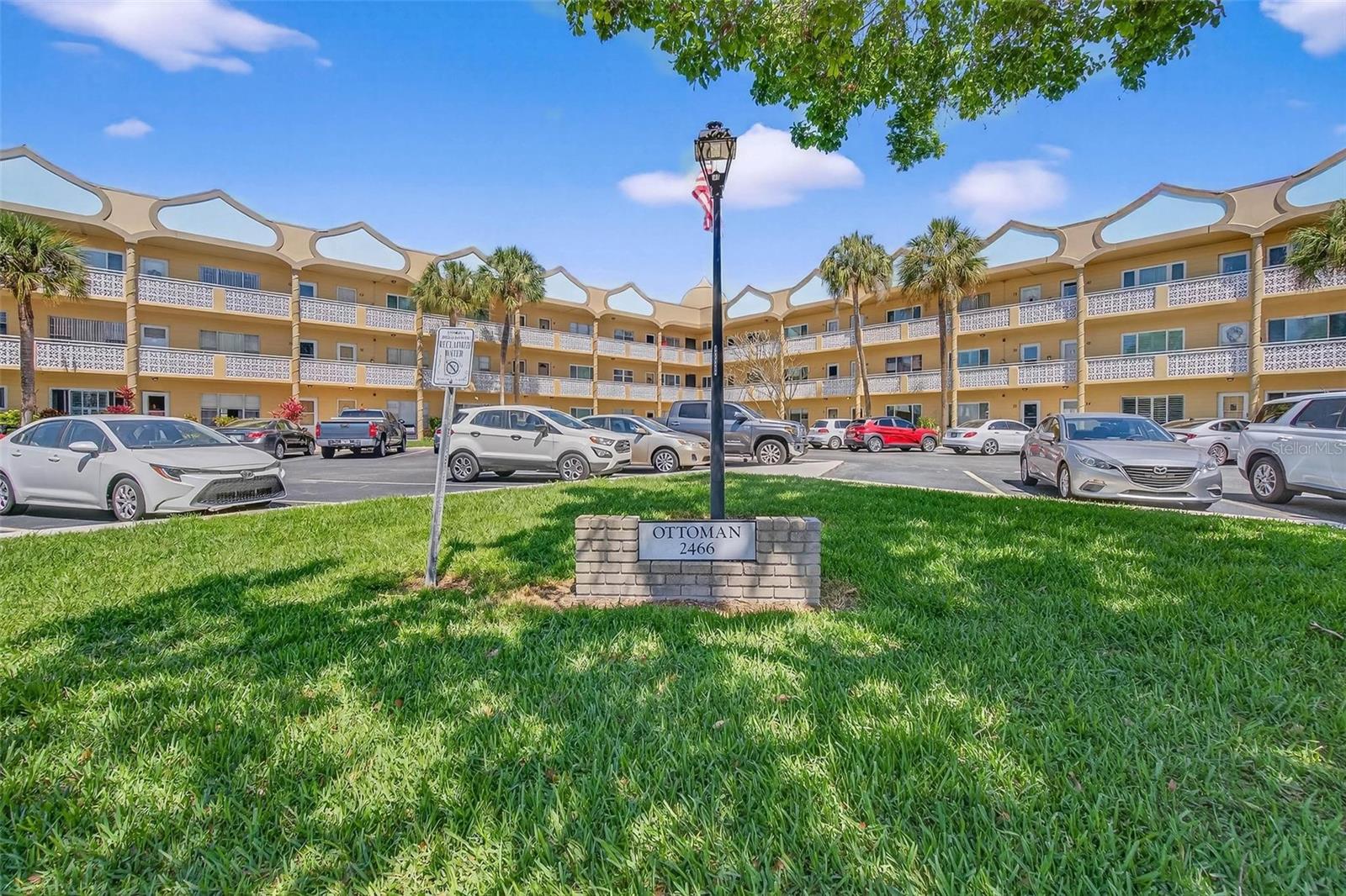 2466 ECUADORIAN WAY #20