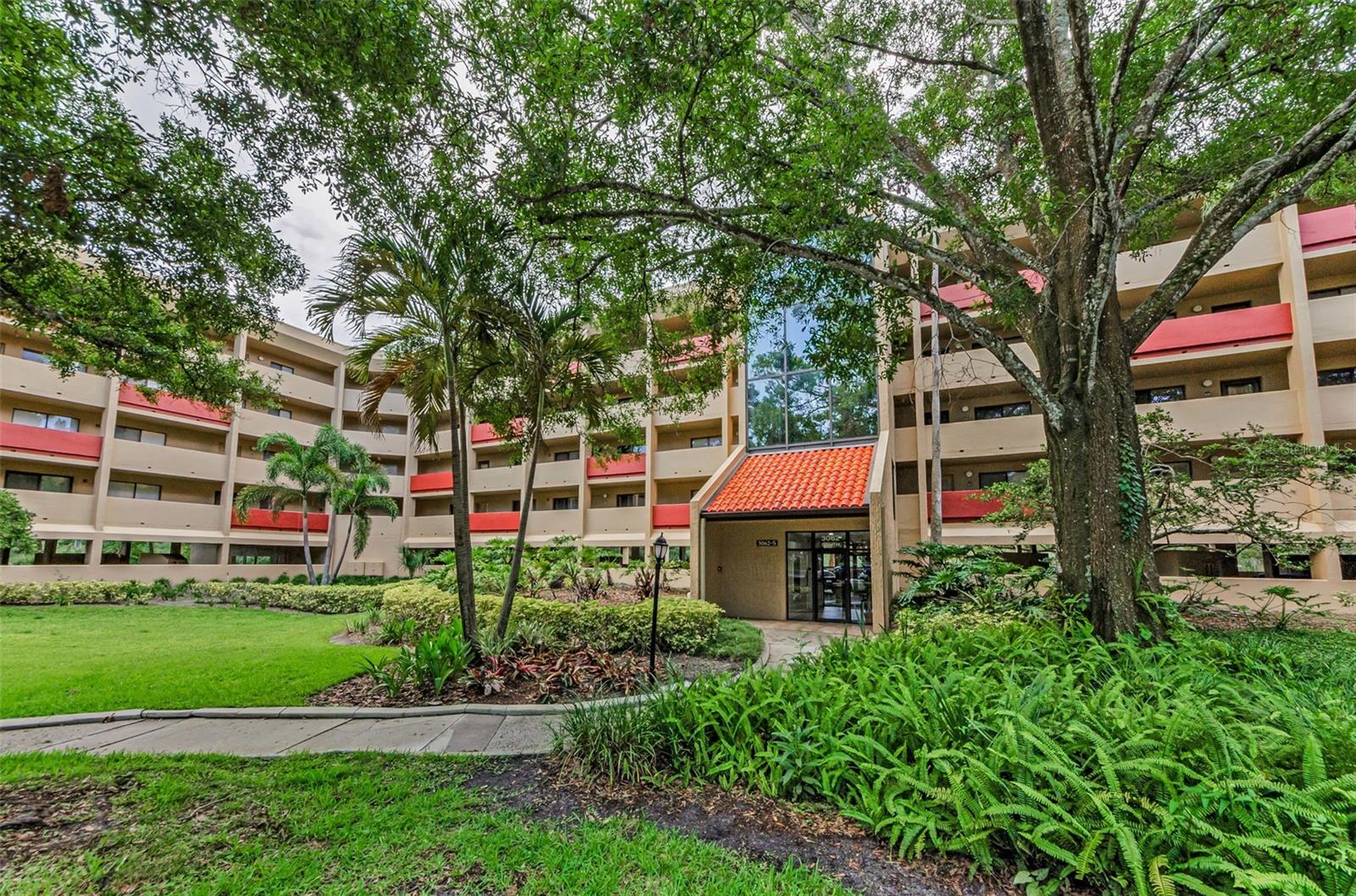 3062 EASTLAND BLVD #202