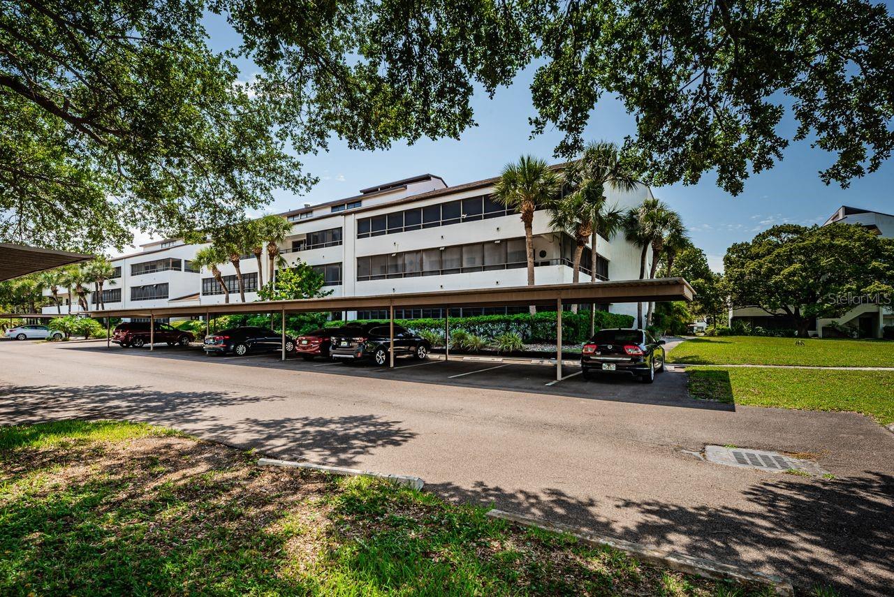 2581 COUNTRYSIDE BLVD #304