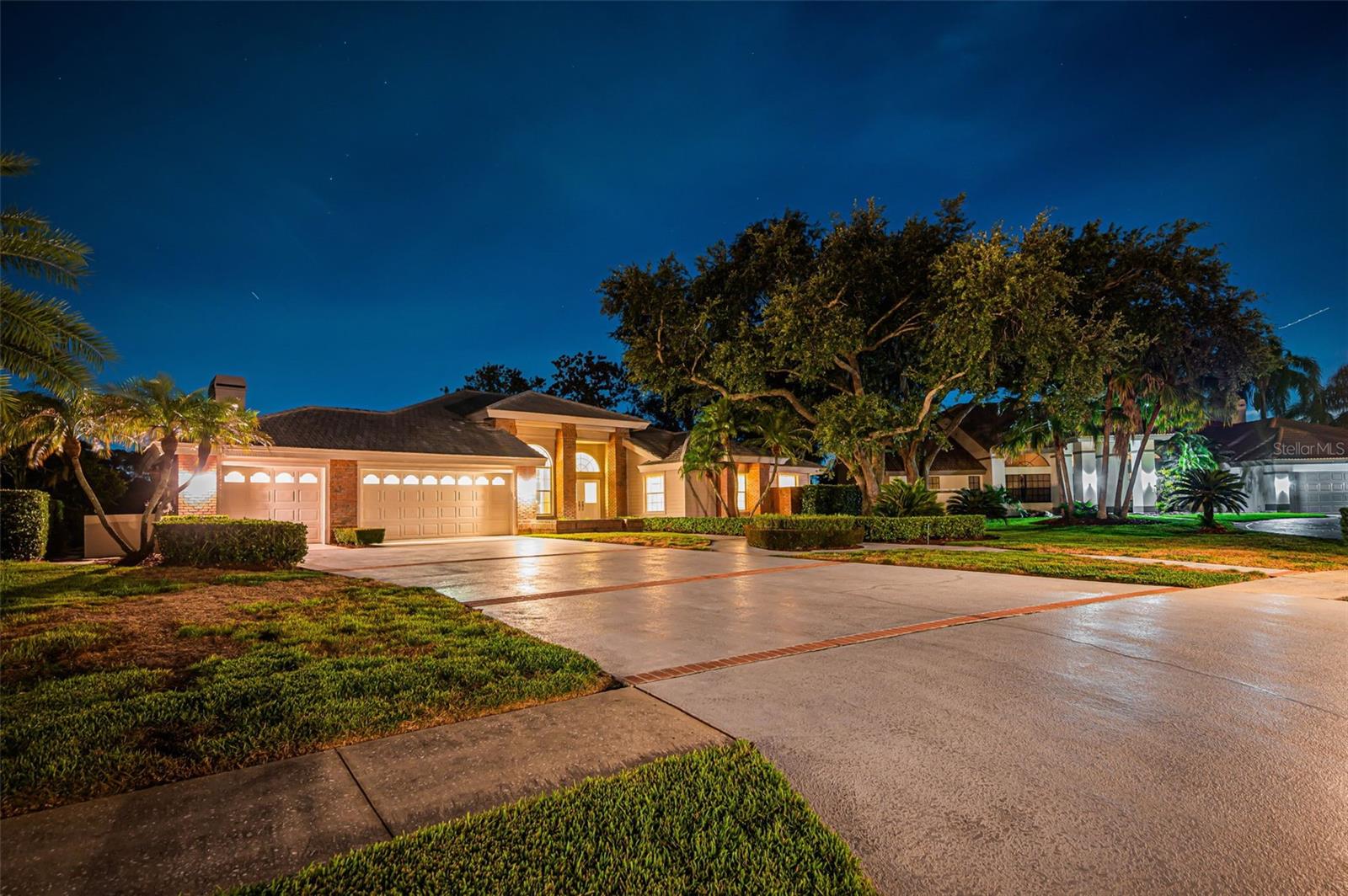 4995 CAMBERLEY LN