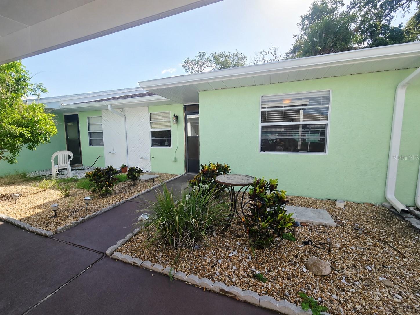 6425 DREXEL DR #2