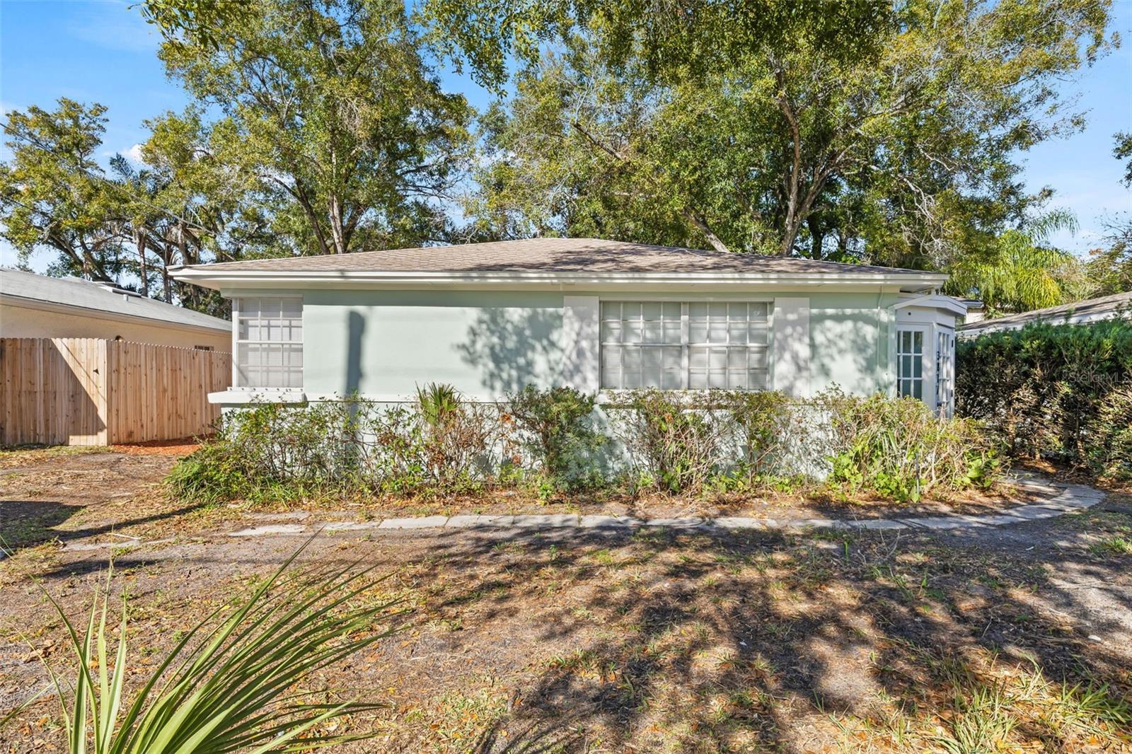 3817 W BAY TO BAY BLVD