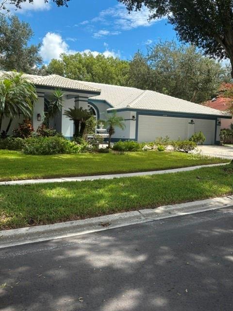 2233 PINNACLE CIR S