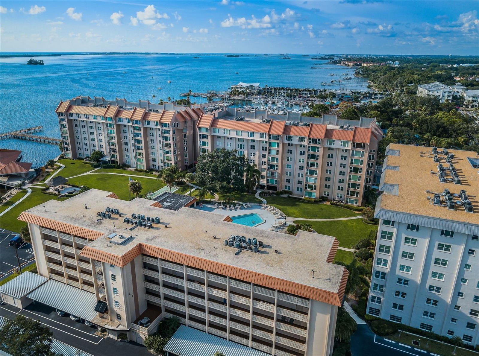 620 EDGEWATER DR #105