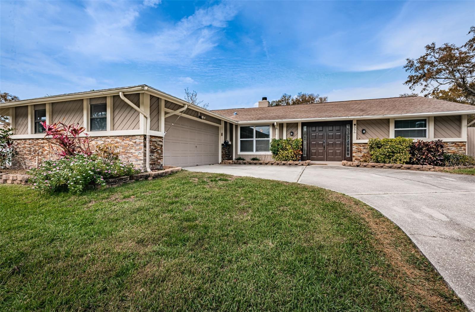 556 HAMMOCK DR