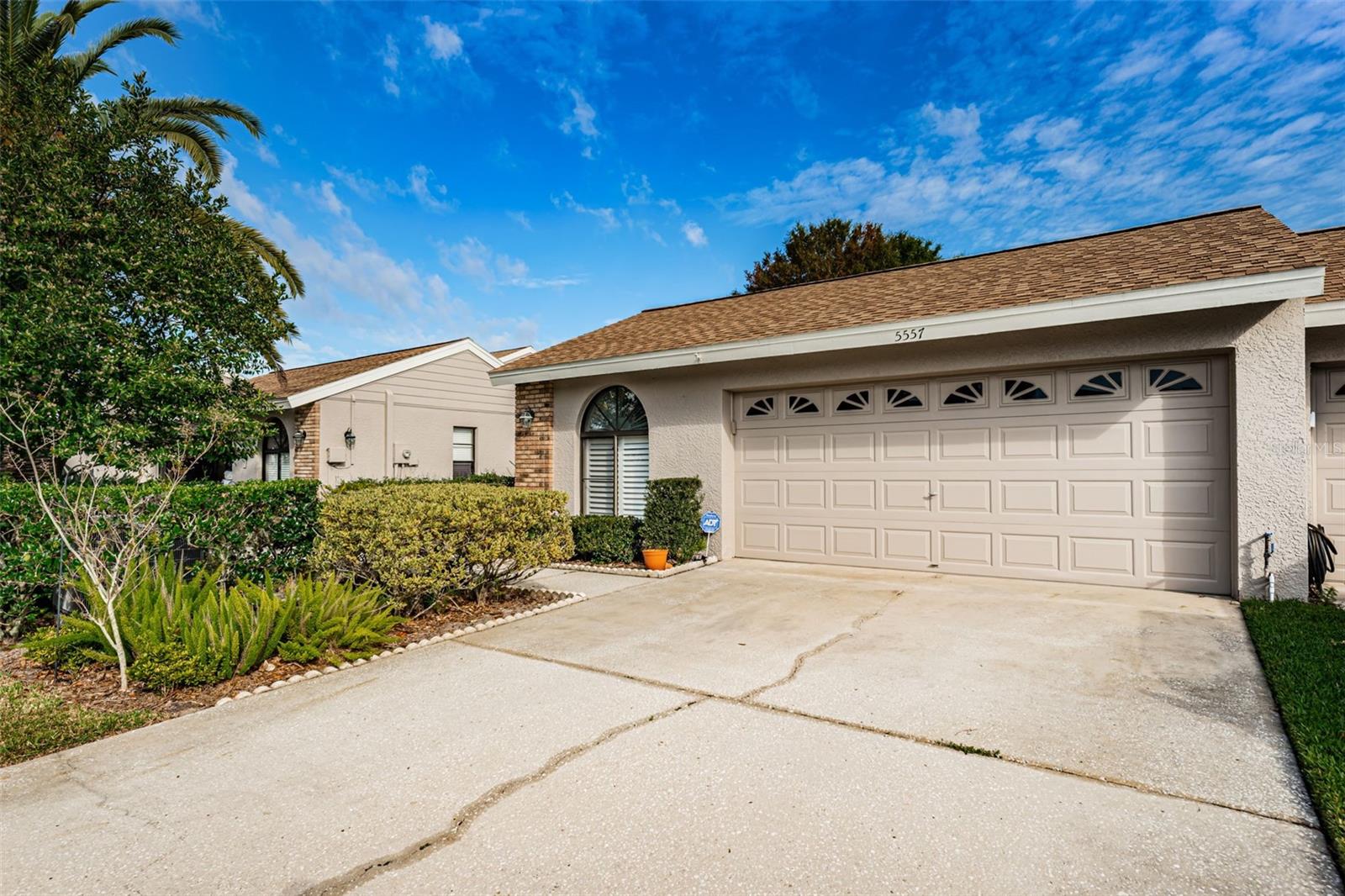 5557 SALEM SQUARE DR S