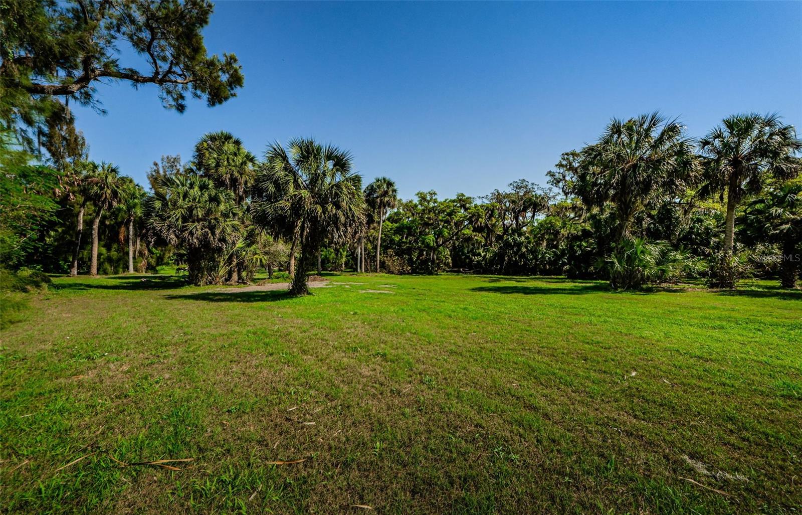 21 LIMESTONE DR