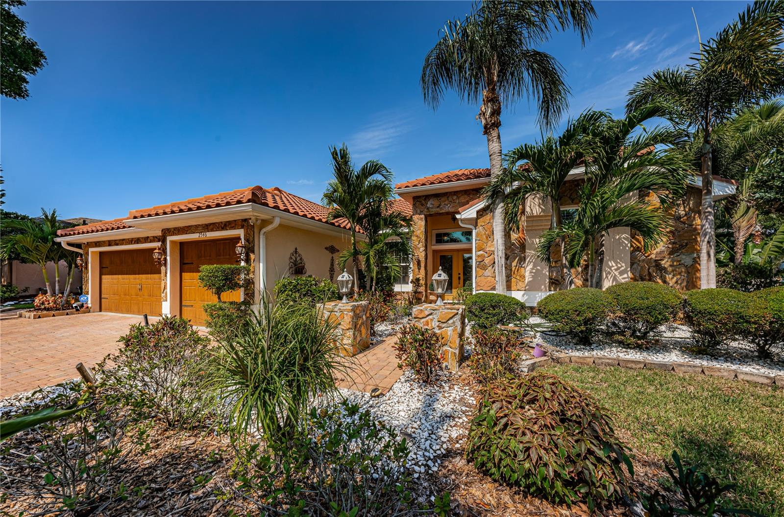 2546 ASTER DR