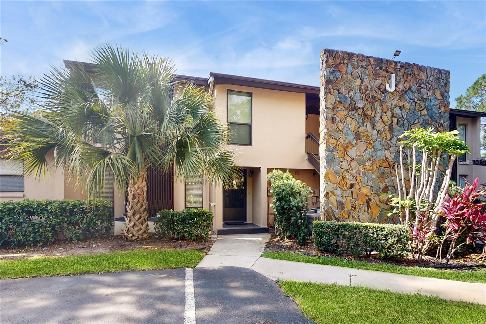 1400 TARPON WOODS BLVD #J3