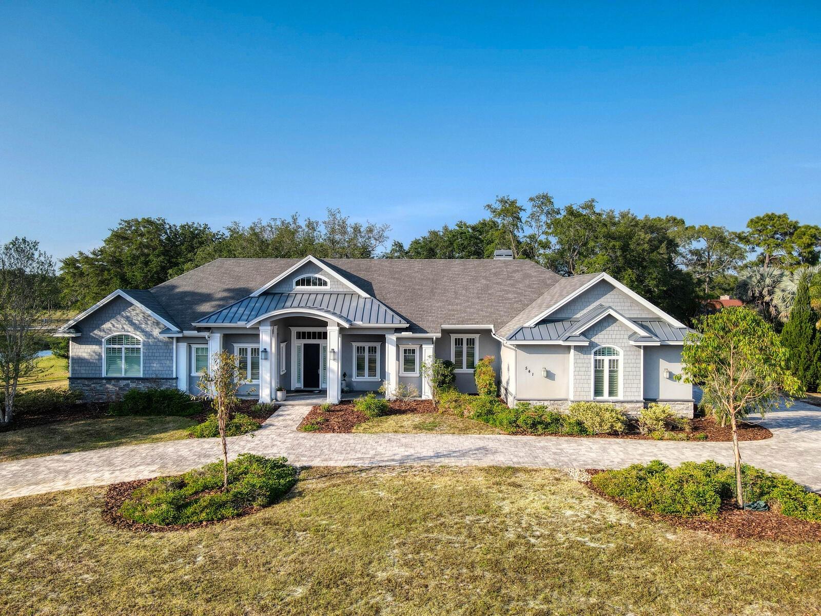 541 AUSTIN DR