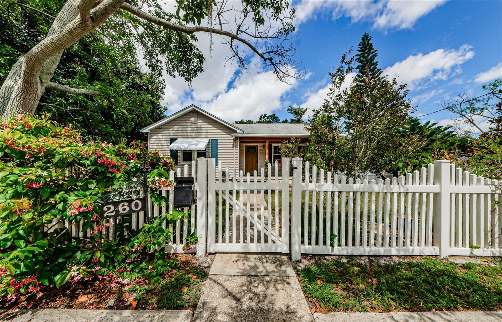 260 42ND ST N