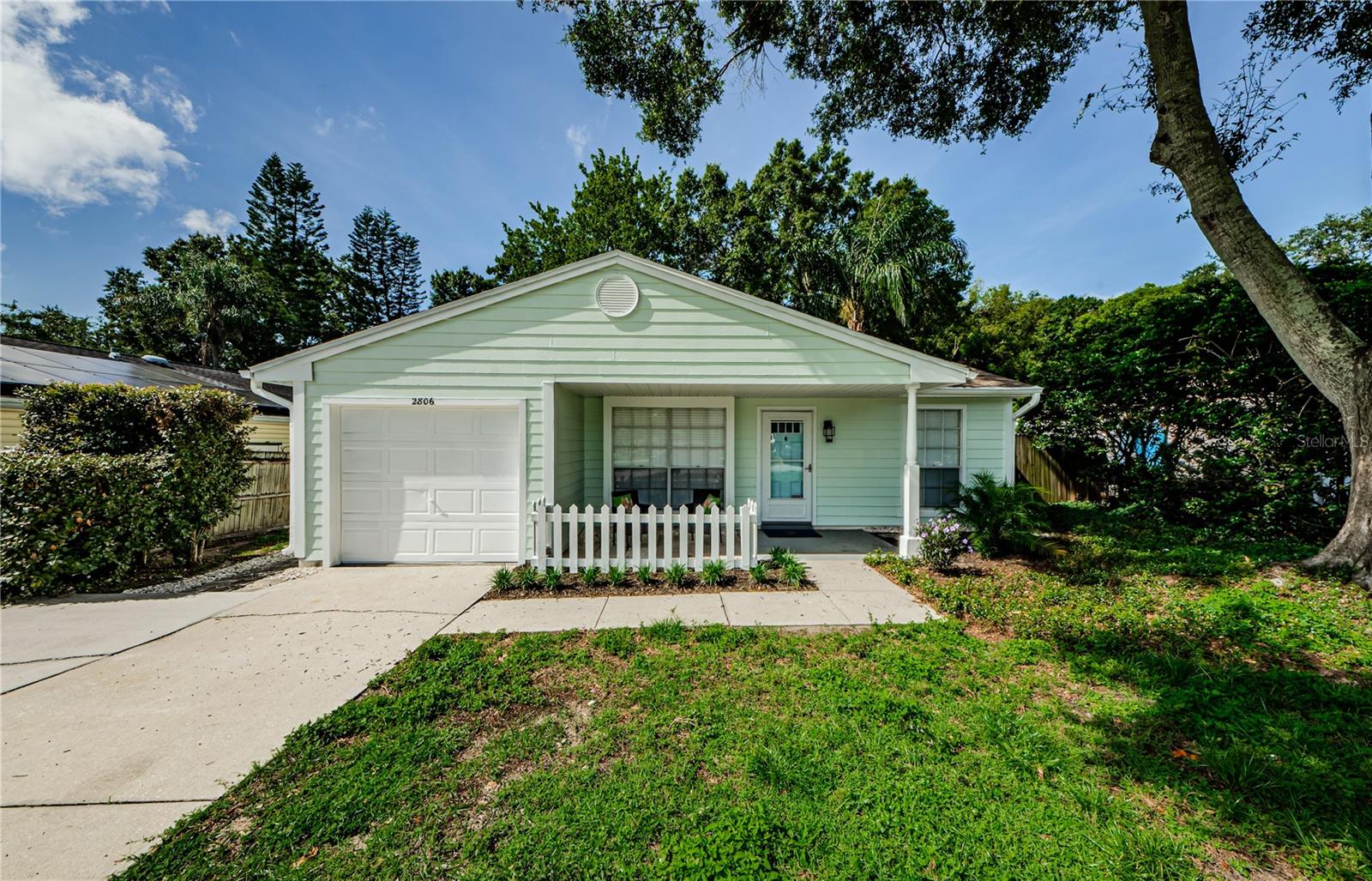 2806 NORTHCOTE DR