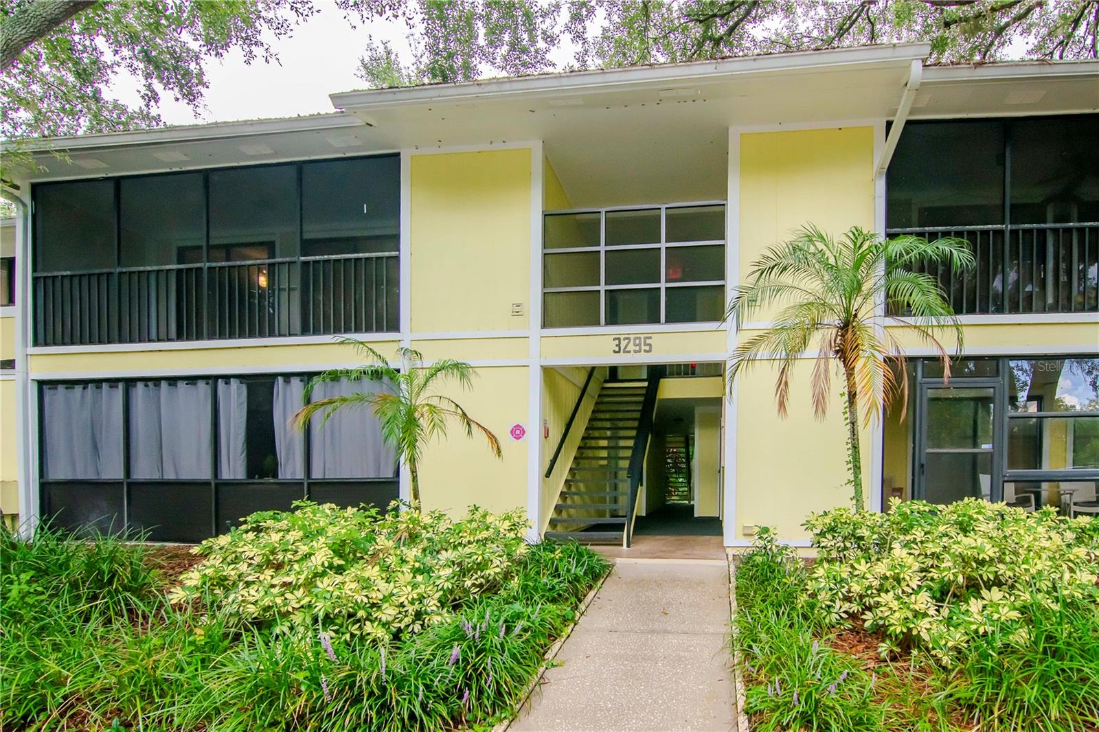 3295 FOX CHASE CIR N #205